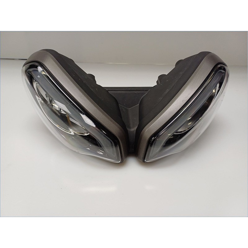 Headlight for TRIUMPH Street Triple 660 20 Original used spare parts ACCIMOTO