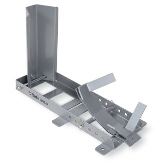 Banchi e Attrezzature | 